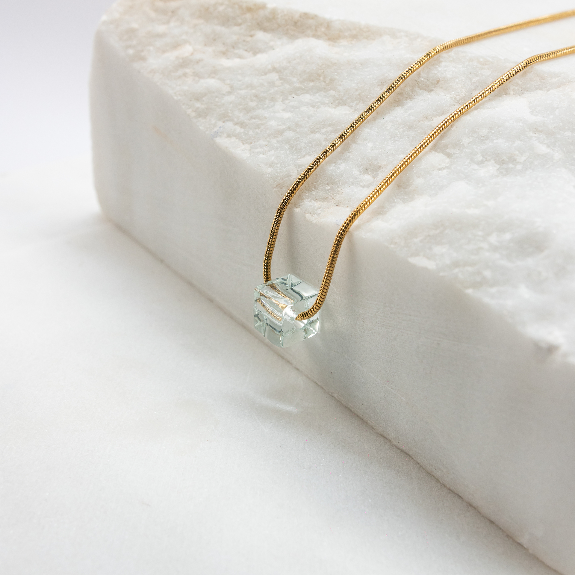 Echo ouzo-transparent