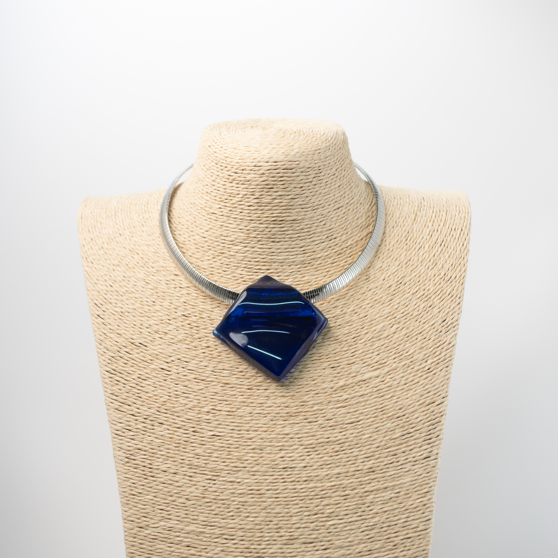 Soluna water-royal-blue-silver